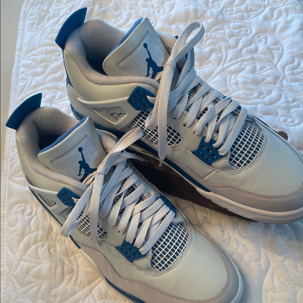 Nike Air Jordon 4 Retro Military Blue Athletic Shoes - White and Blue